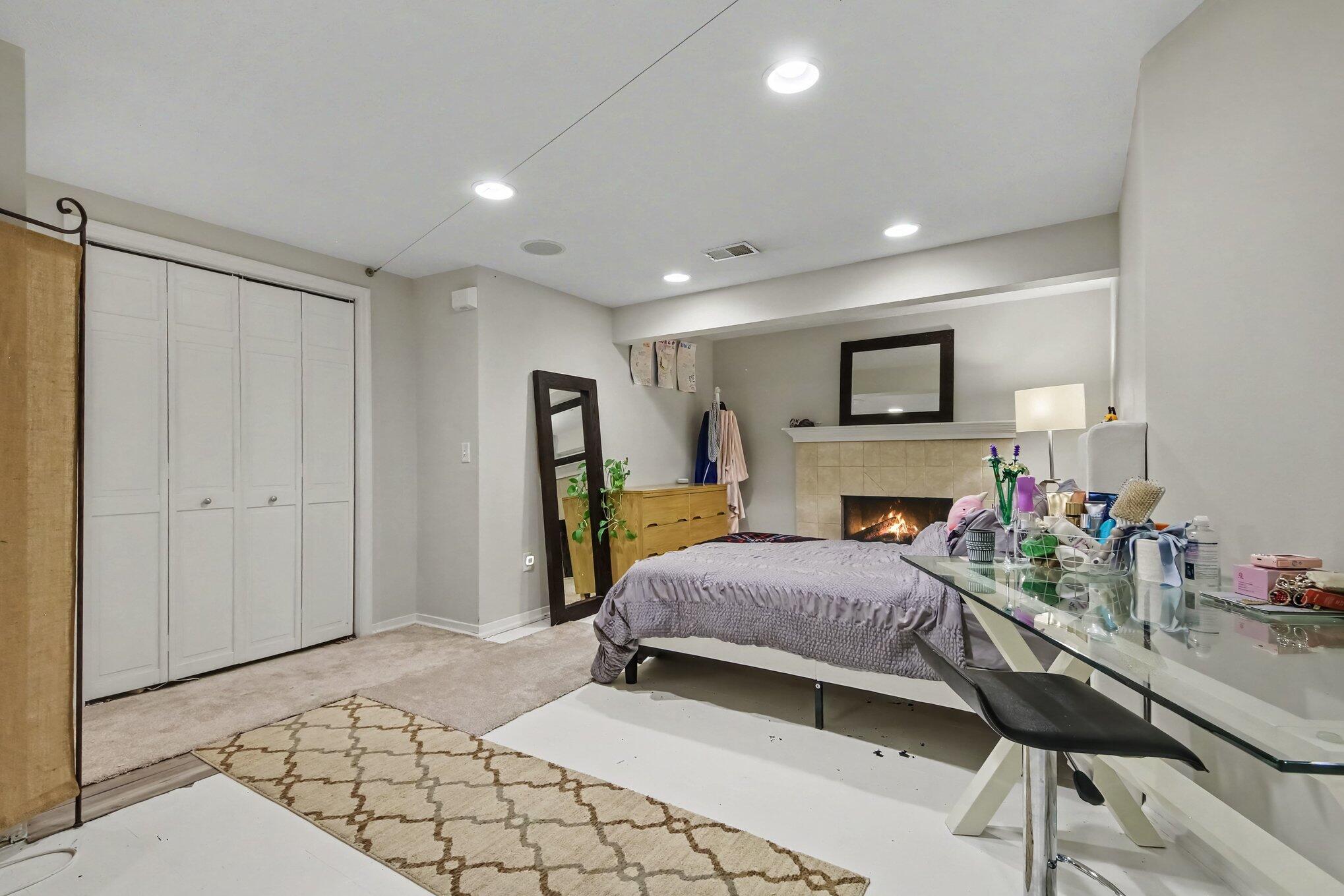 1059 Lake Grove Avenue SE East Grand Rapids MI 49506