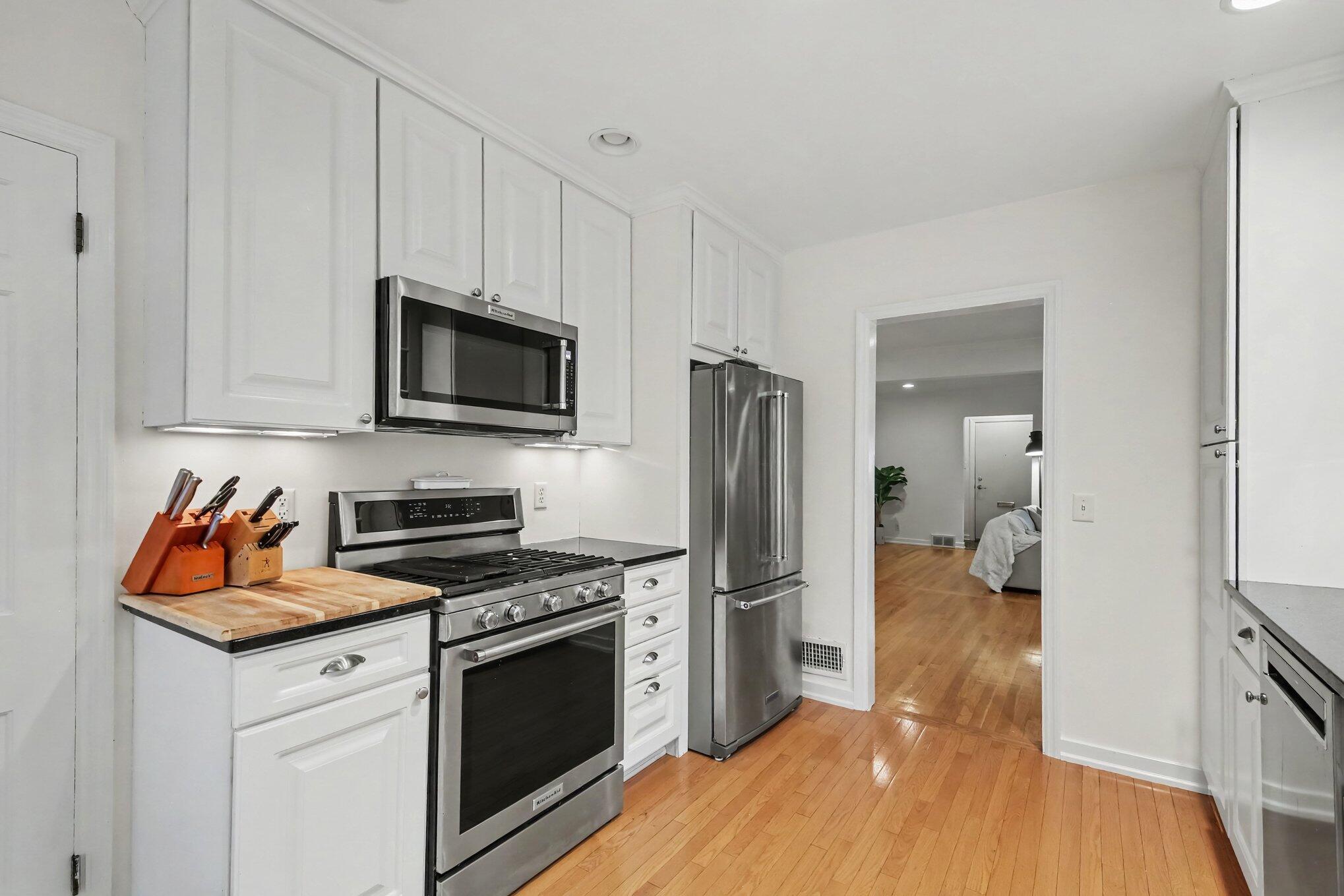 1059 Lake Grove Avenue SE East Grand Rapids MI 49506