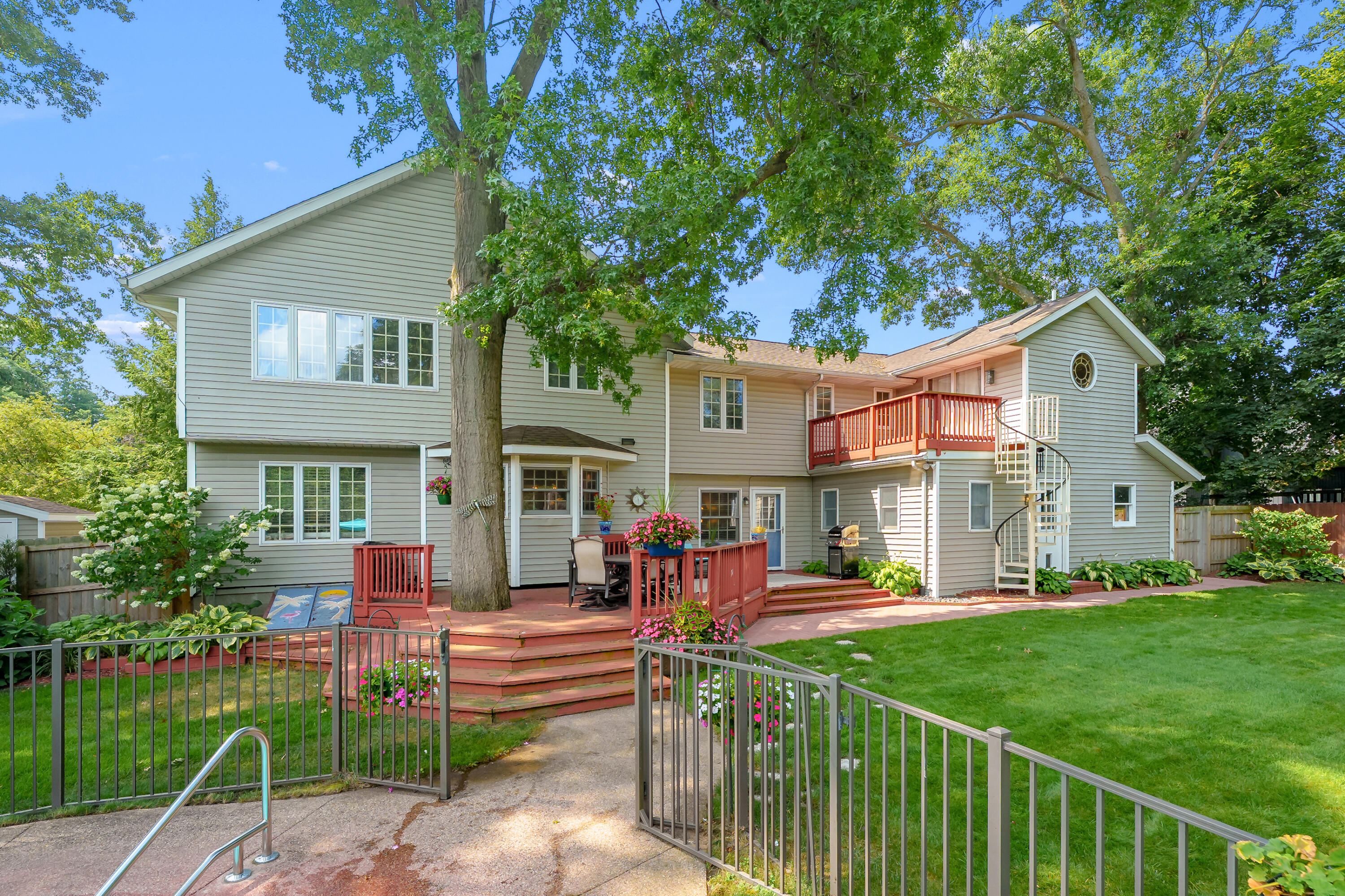 3752 Pine Tree Terrace Portage MI 49024