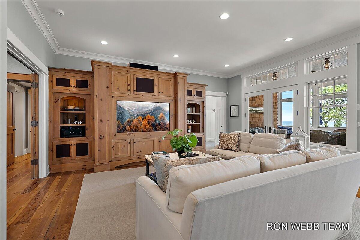 3501 N Lakeshore Drive Holland MI 49424