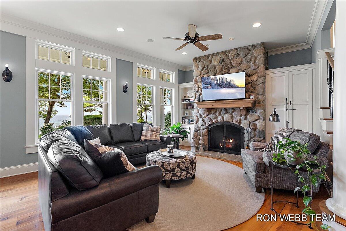 3501 N Lakeshore Drive Holland MI 49424