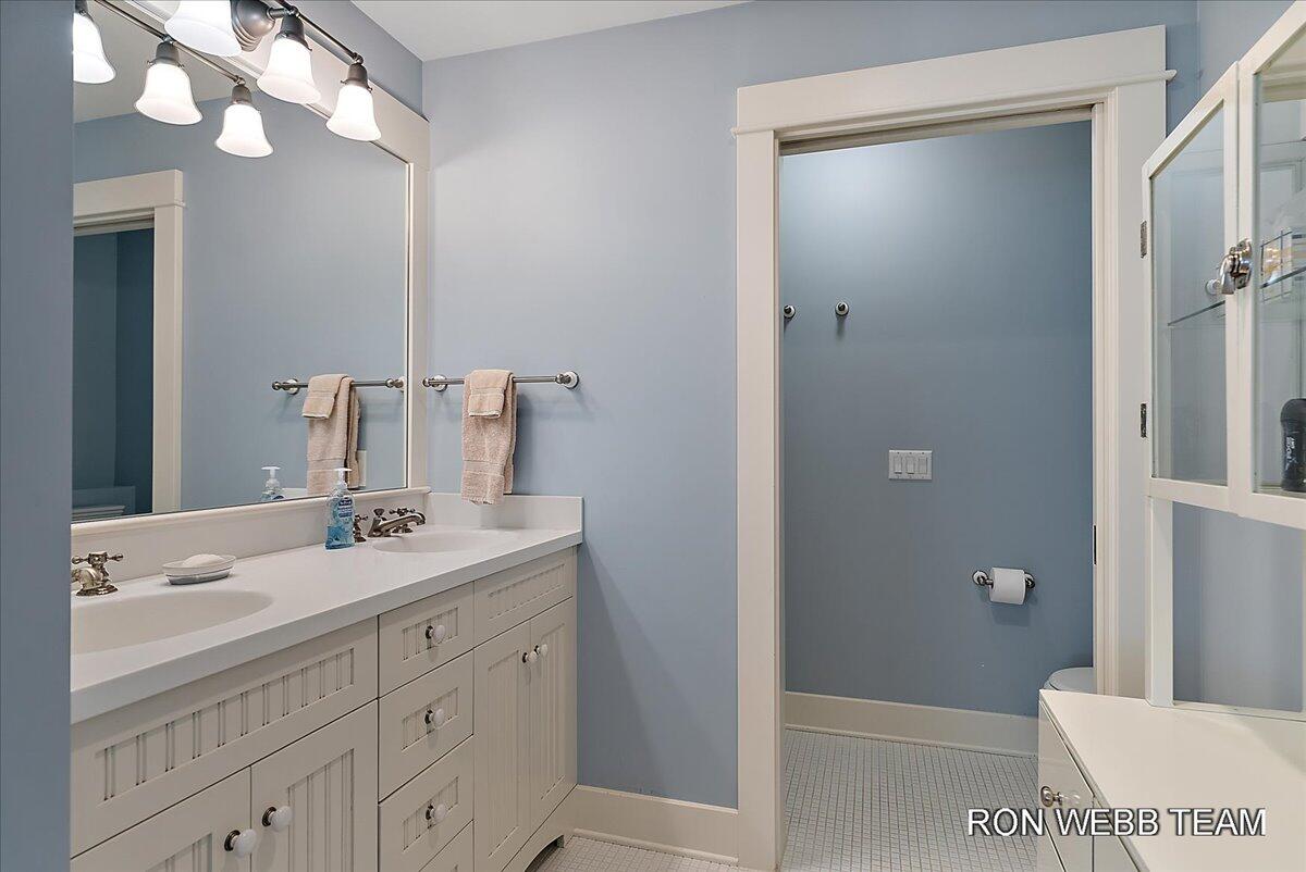 3501 N Lakeshore Drive Holland MI 49424