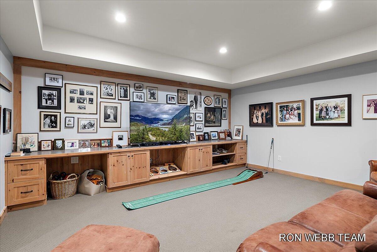 3501 N Lakeshore Drive Holland MI 49424