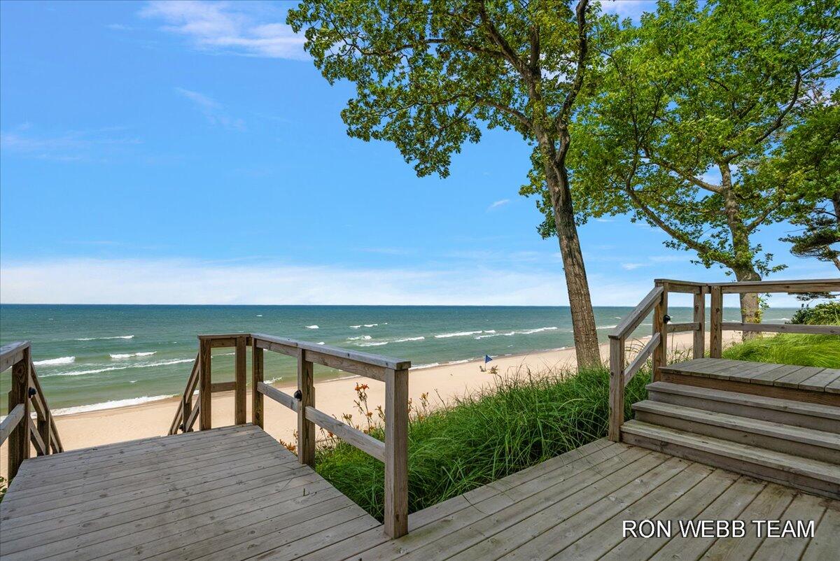 3501 N Lakeshore Drive Holland MI 49424