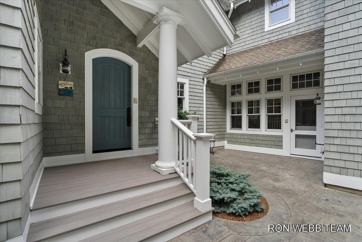 3501 N Lakeshore Drive Holland MI 49424