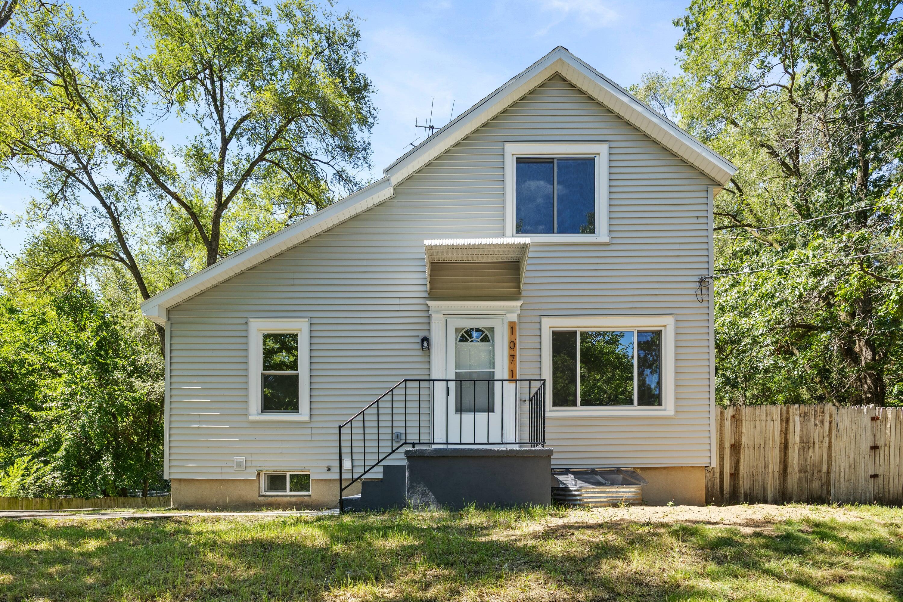 1071 Bristol Avenue NW Grand Rapids MI 49504