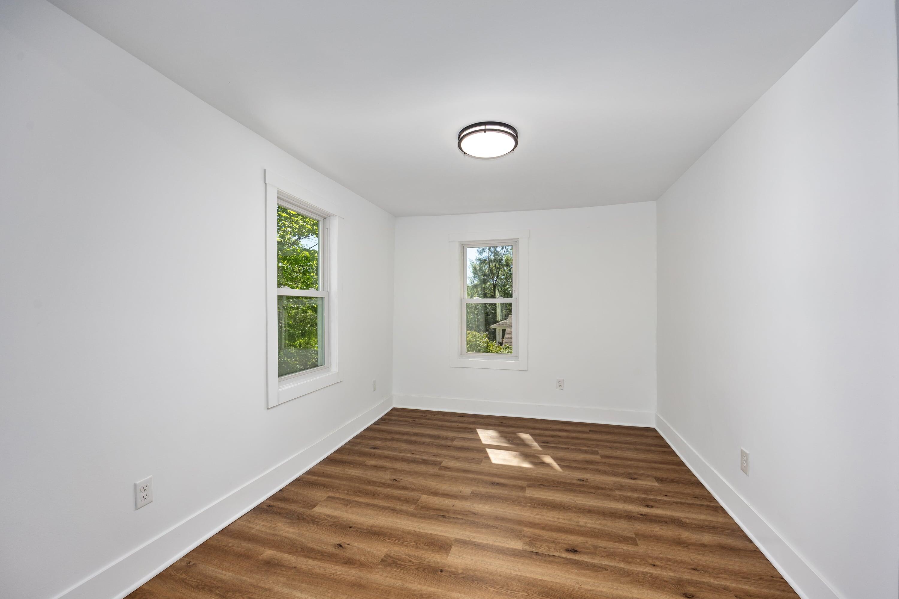 1071 Bristol Avenue NW Grand Rapids MI 49504