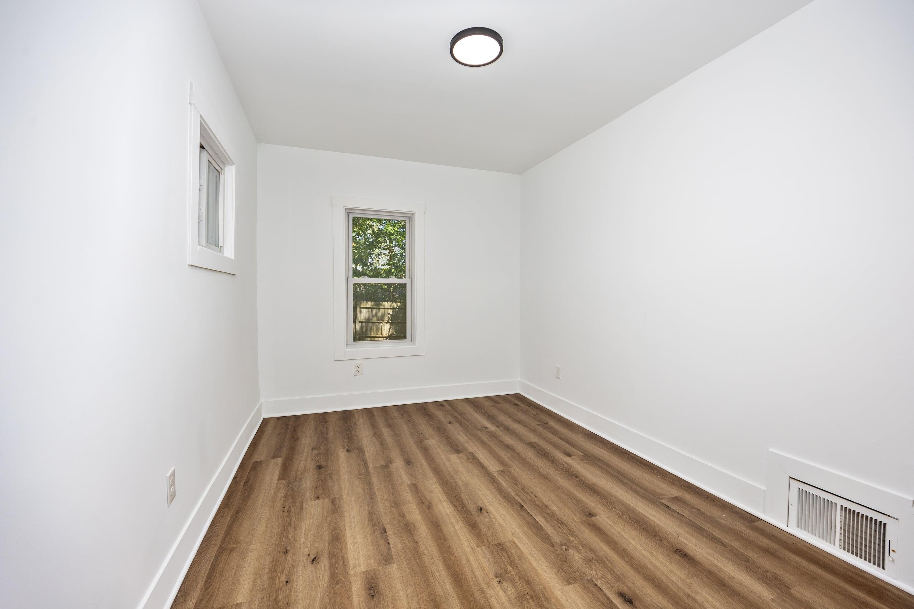 1071 Bristol Avenue NW Grand Rapids MI 49504