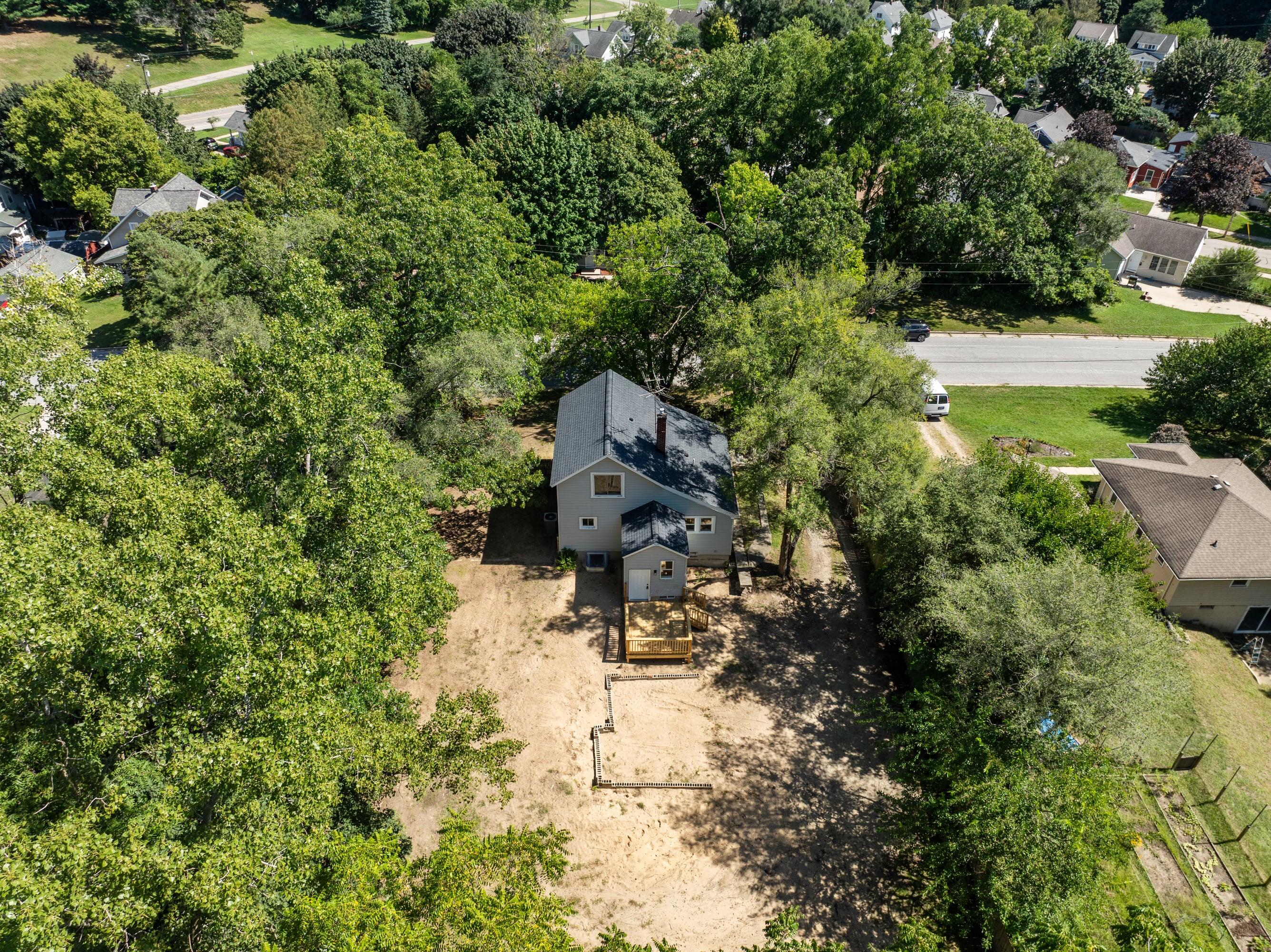 1071 Bristol Avenue NW Grand Rapids MI 49504