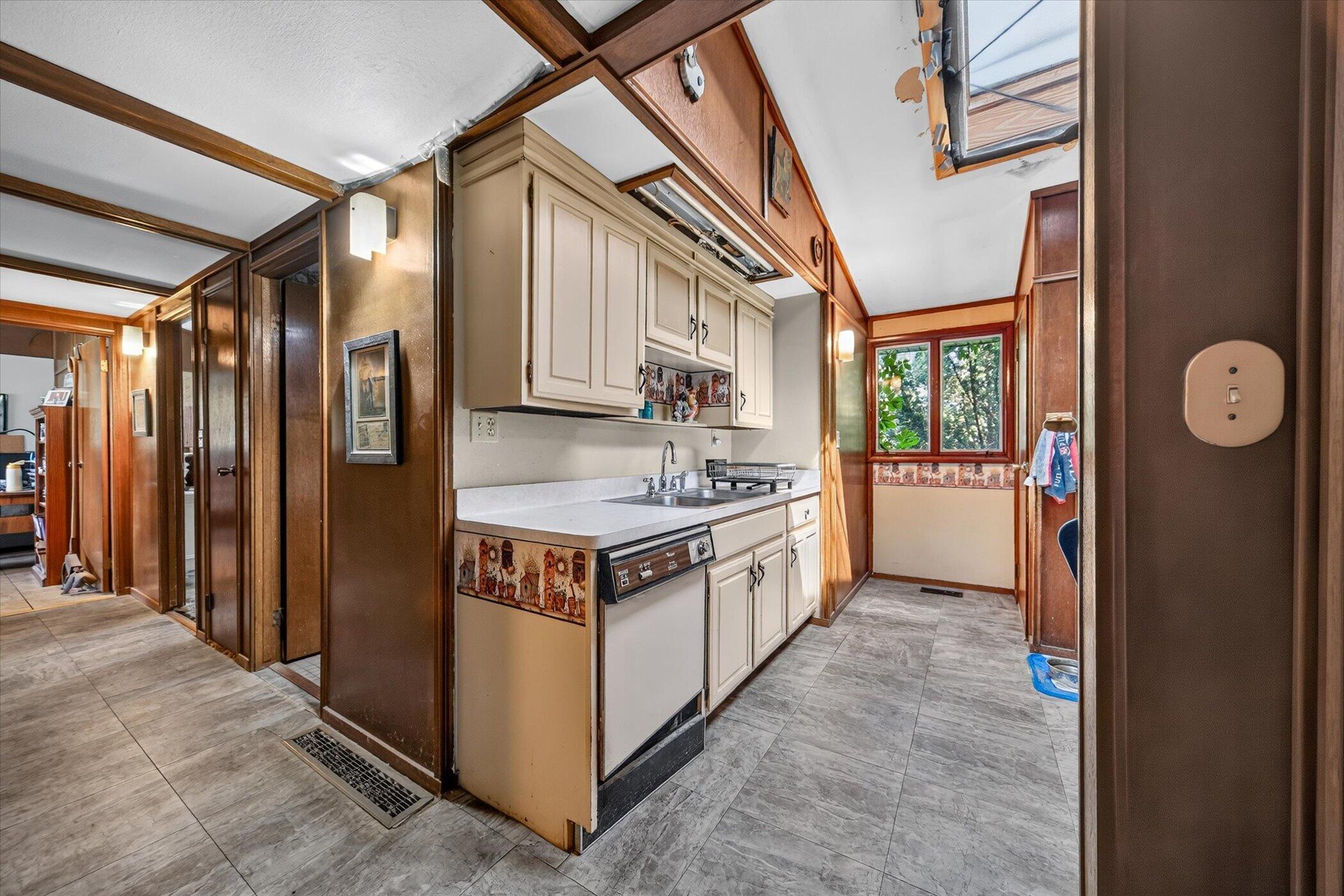 40516 County Road 669 Decatur MI 49045