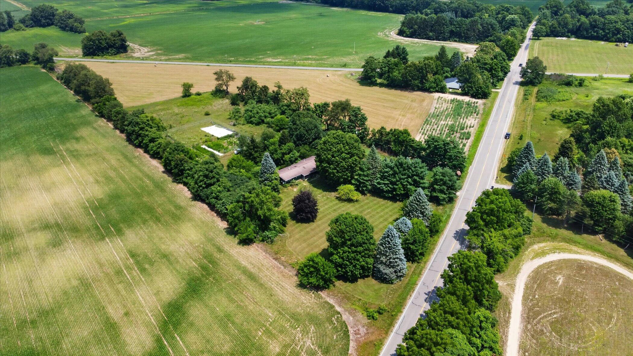 40516 County Road 669 Decatur MI 49045
