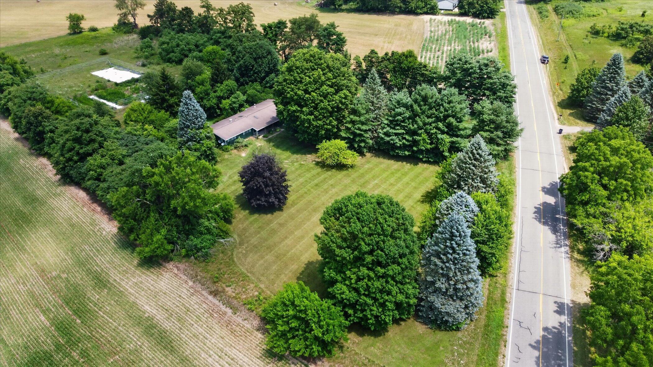 40516 County Road 669 Decatur MI 49045