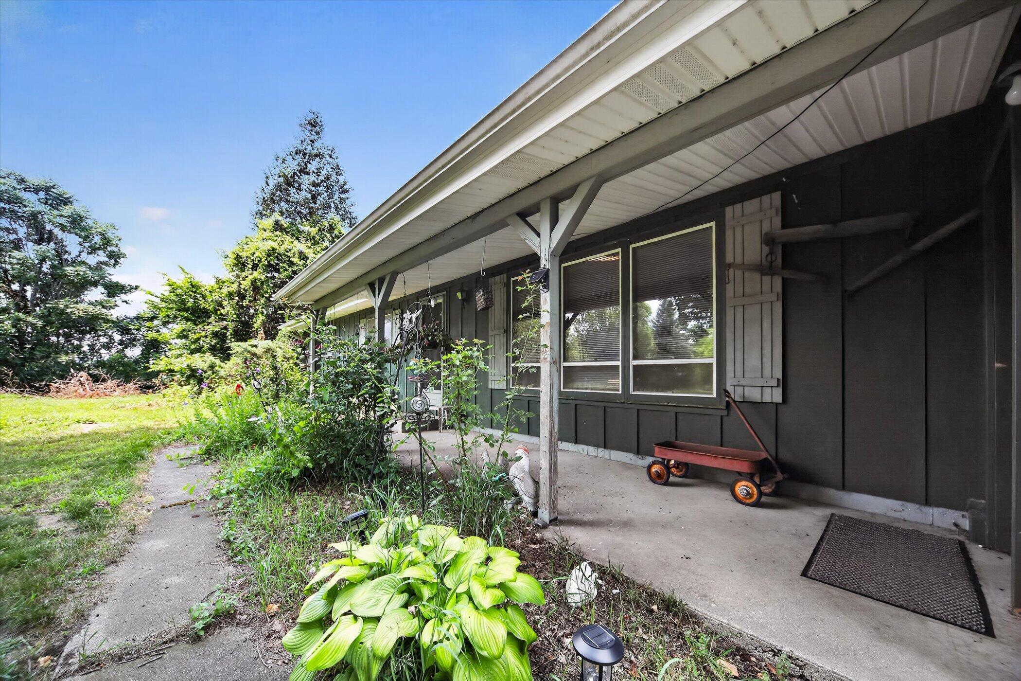 40516 County Road 669 Decatur MI 49045