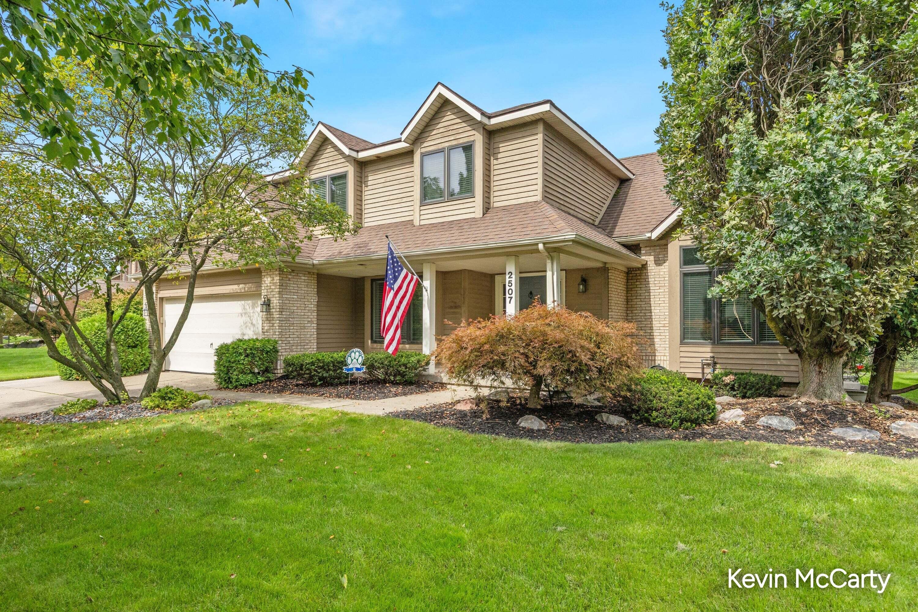 2507 Ridgecroft Avenue SE Grand Rapids MI 49546