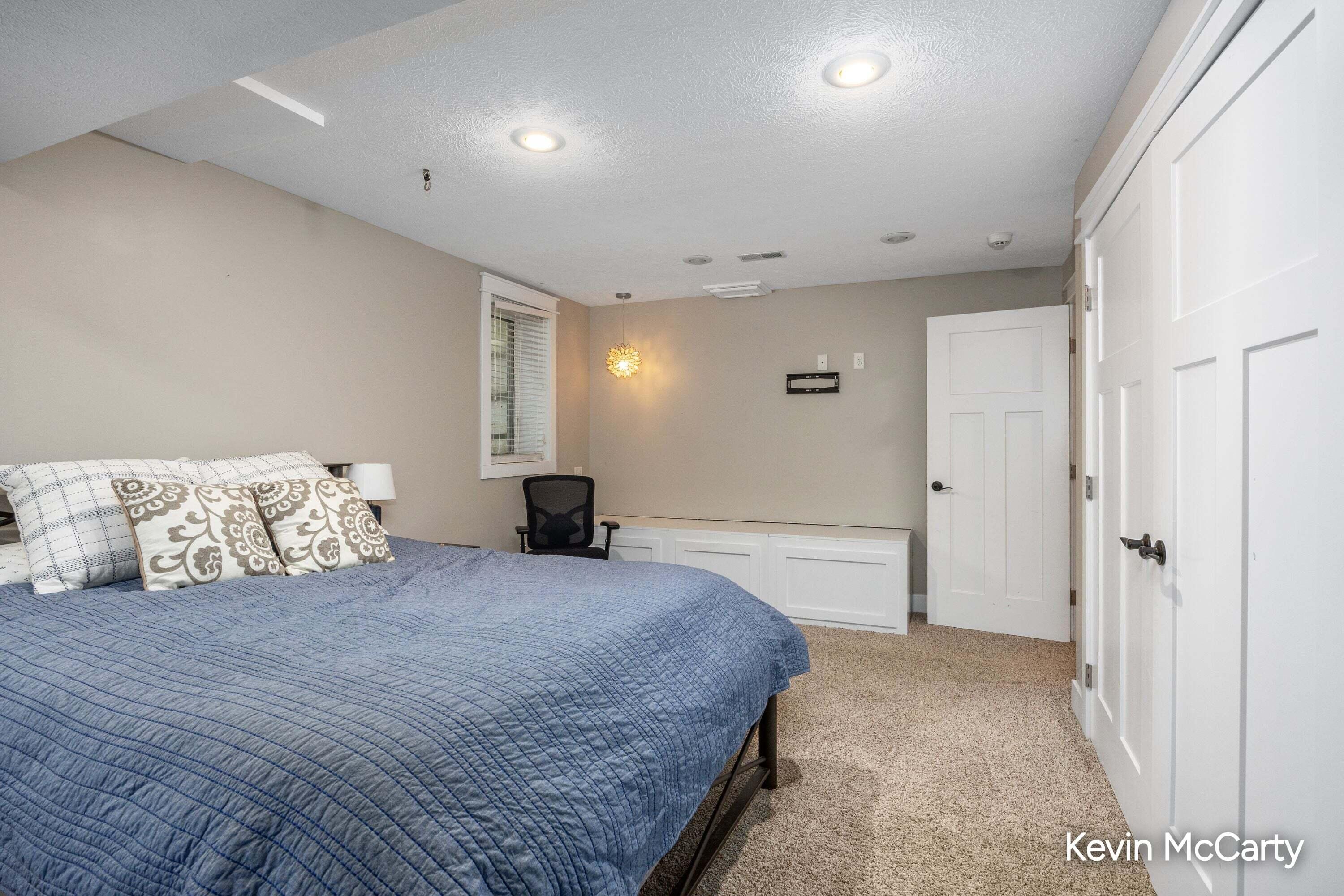 2507 Ridgecroft Avenue SE Grand Rapids MI 49546