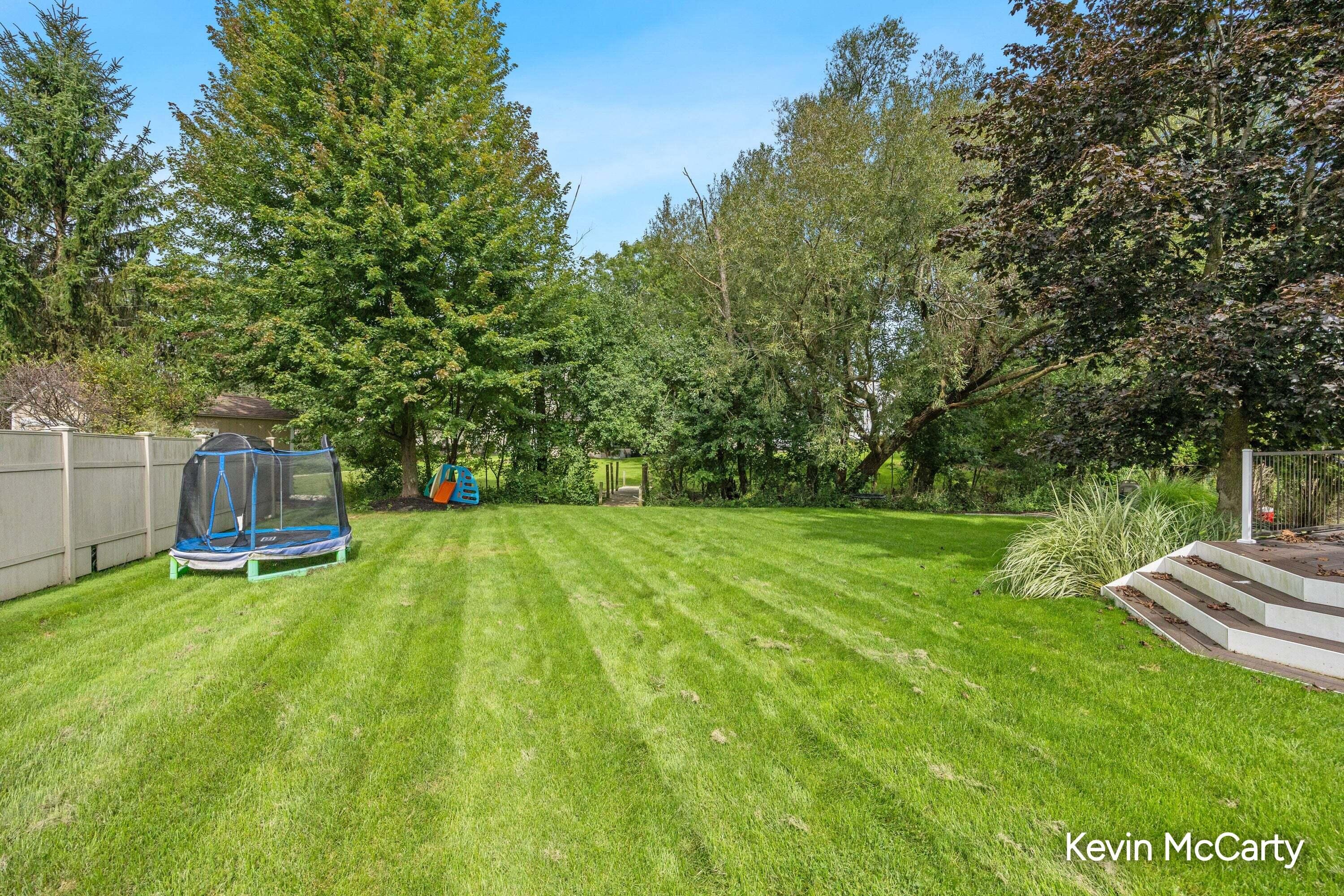 2507 Ridgecroft Avenue SE Grand Rapids MI 49546