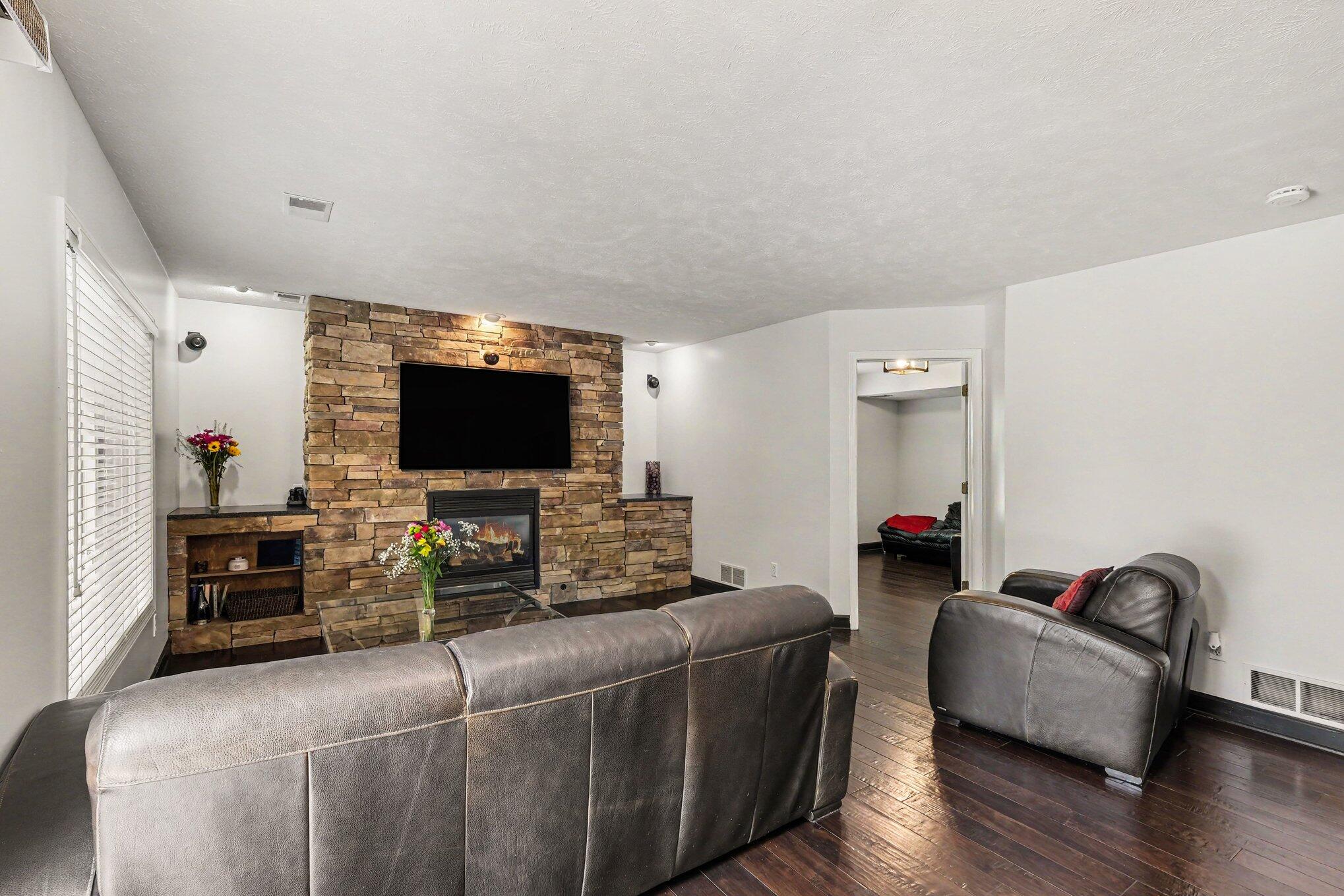 6630 Cannon Farms Drive NE Rockford MI 49341