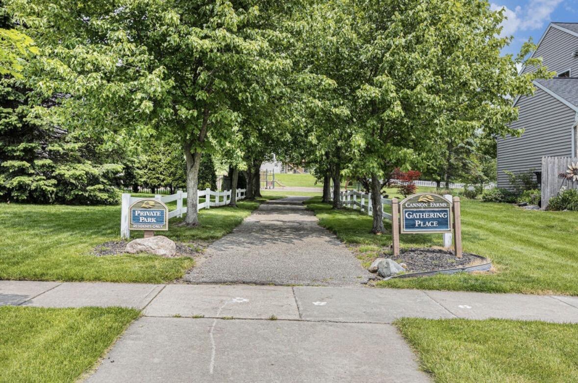 6630 Cannon Farms Drive NE Rockford MI 49341