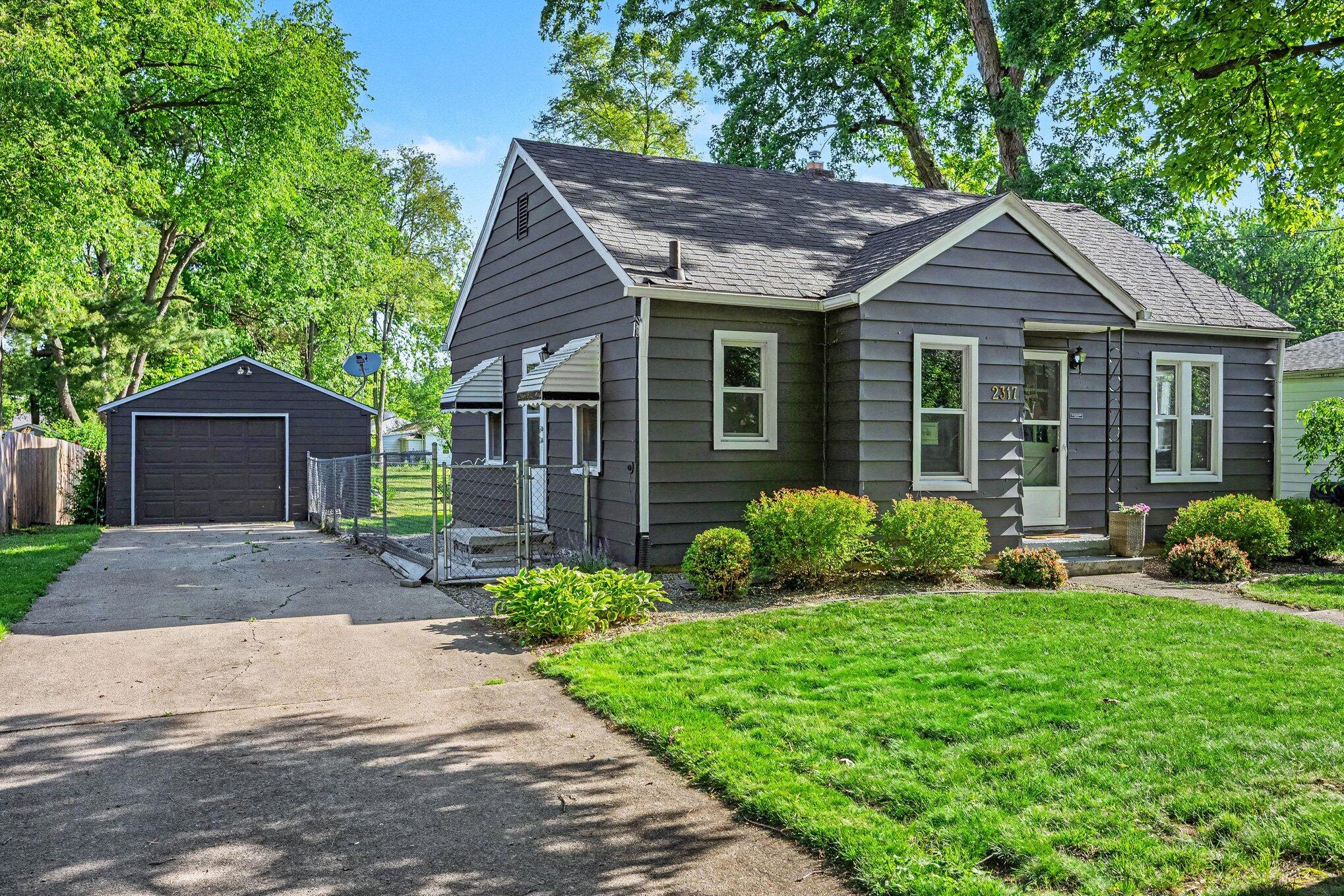 2317 Glendale Boulevard Kalamazoo MI 49004