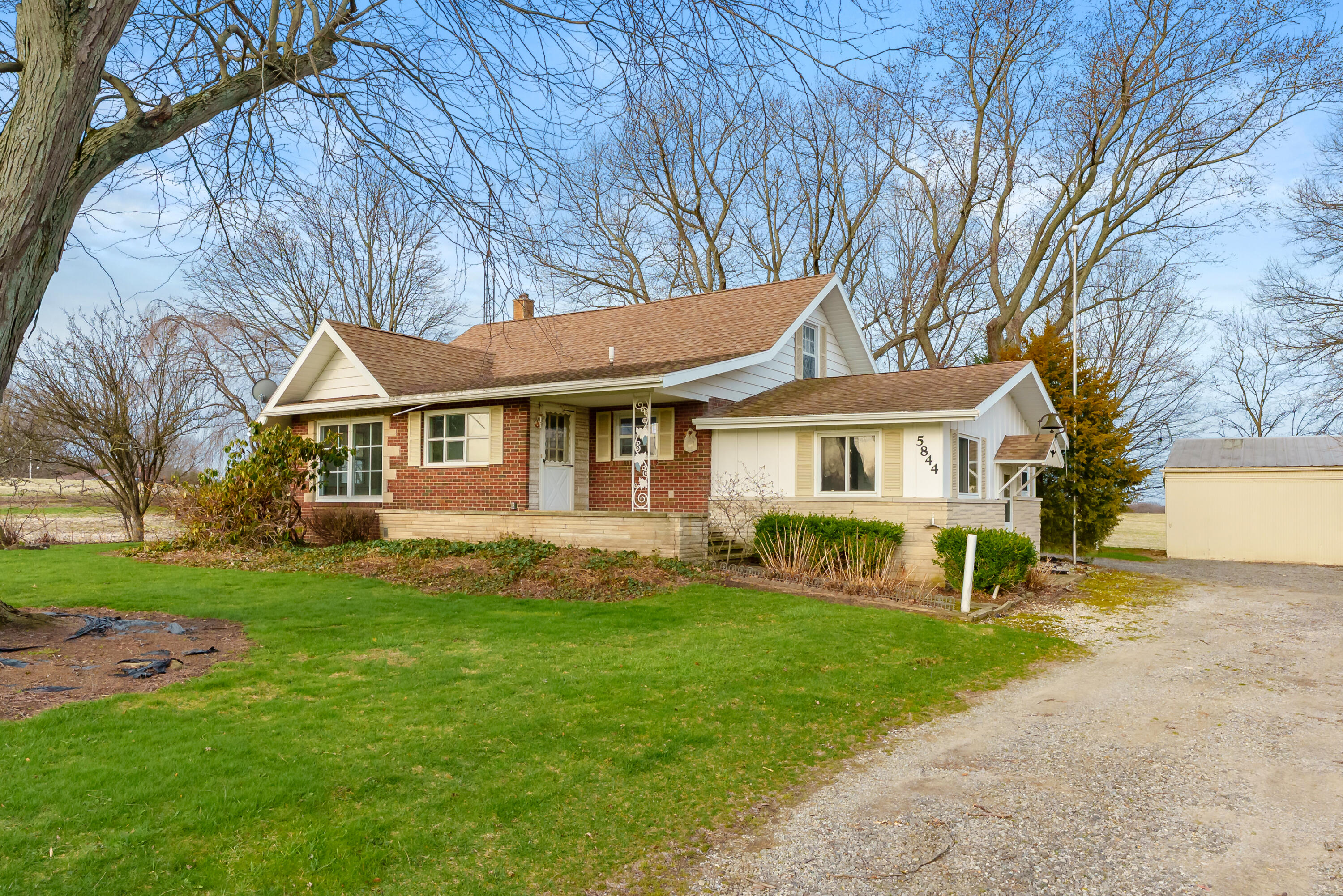 5844 S Scottdale Road Berrien Springs MI 49103