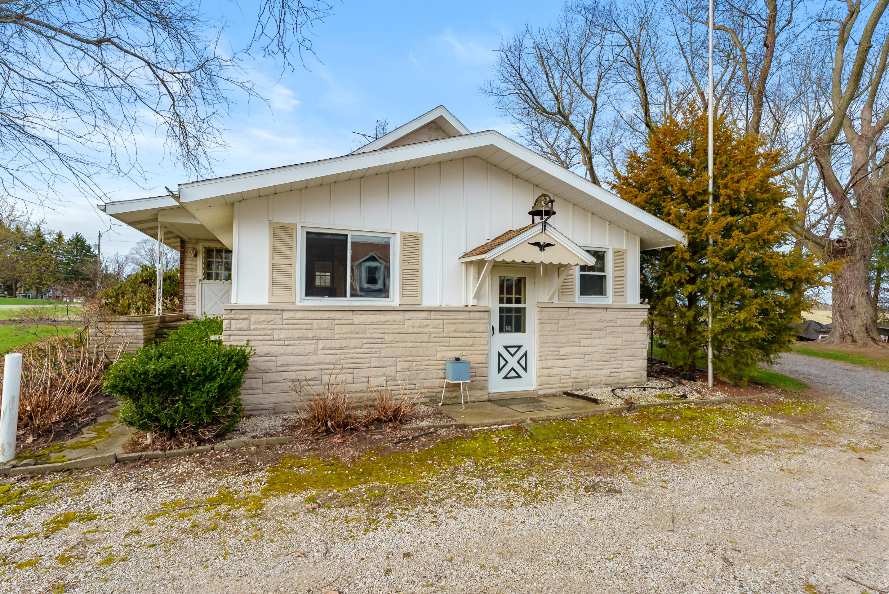 5844 S Scottdale Road Berrien Springs MI 49103