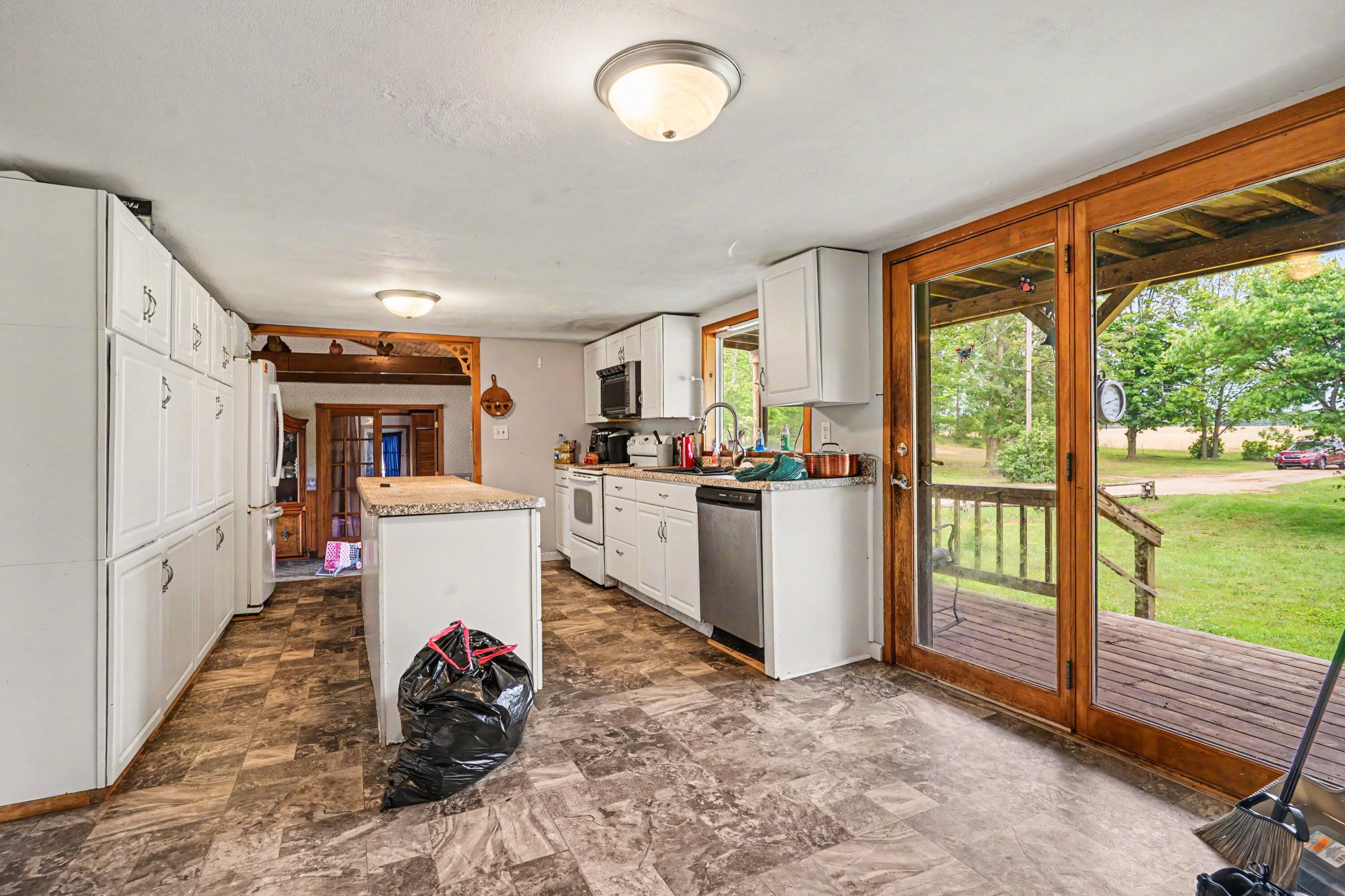 6846 104th Avenue South Haven MI 49090