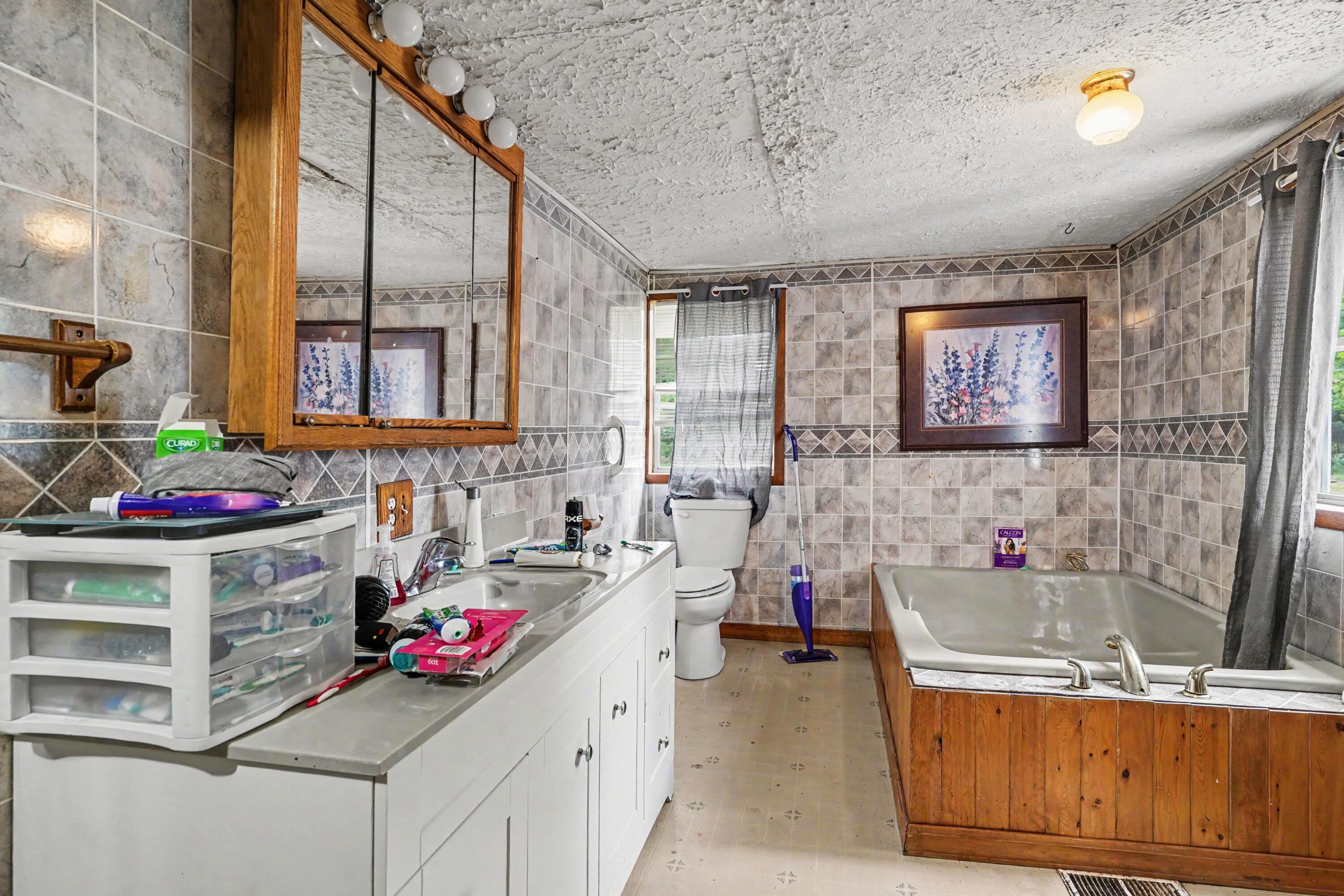 6846 104th Avenue South Haven MI 49090