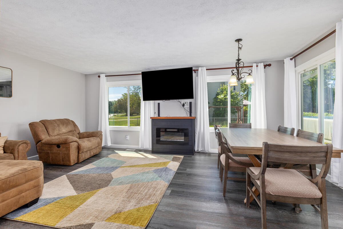 2576 Mapleview Street SE Grand Rapids MI 49508