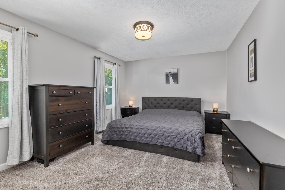 2576 Mapleview Street SE Grand Rapids MI 49508