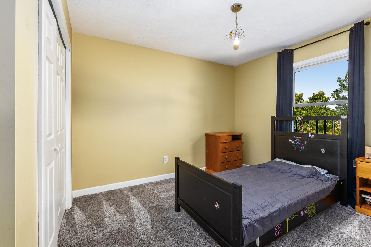 2576 Mapleview Street SE Grand Rapids MI 49508