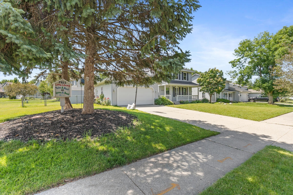 2576 Mapleview Street SE Grand Rapids MI 49508