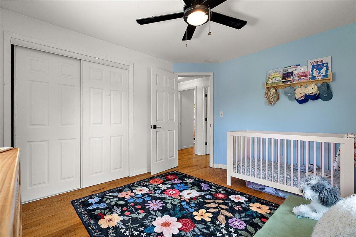 1555 Carlton Avenue NE Grand Rapids MI 49505