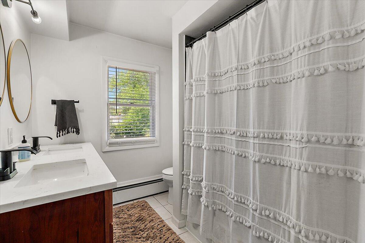 1555 Carlton Avenue NE Grand Rapids MI 49505