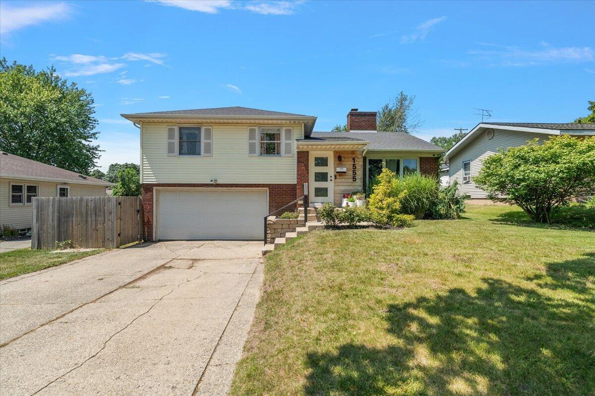 1555 Carlton Avenue NE Grand Rapids MI 49505
