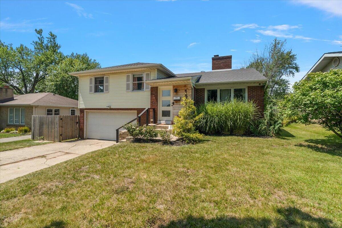 1555 Carlton Avenue NE Grand Rapids MI 49505