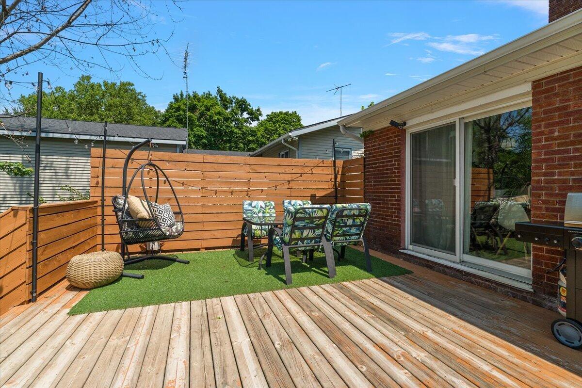 1555 Carlton Avenue NE Grand Rapids MI 49505