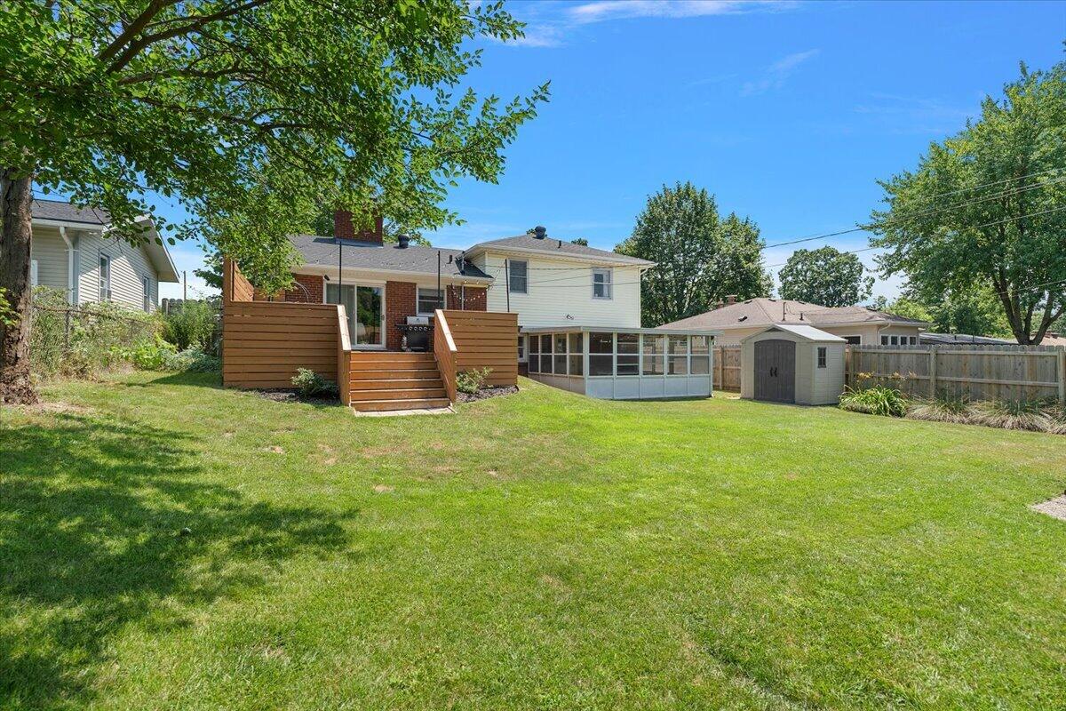 1555 Carlton Avenue NE Grand Rapids MI 49505