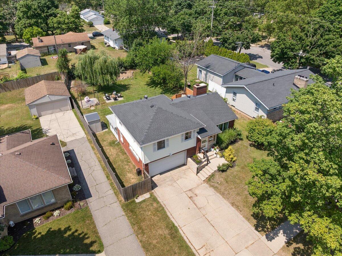 1555 Carlton Avenue NE Grand Rapids MI 49505