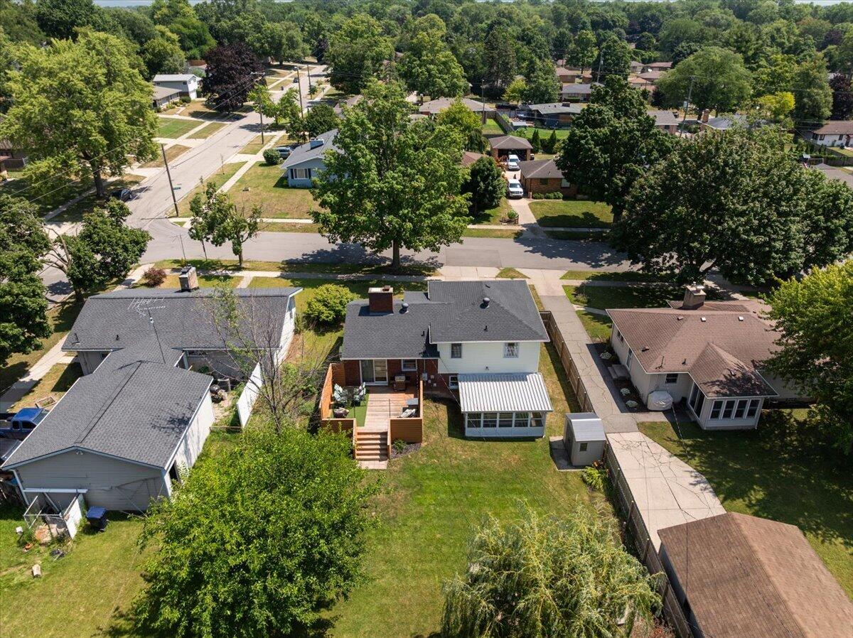 1555 Carlton Avenue NE Grand Rapids MI 49505