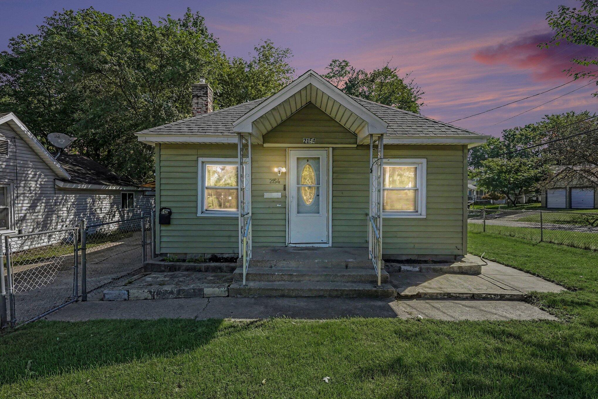 2154 Mckee Avenue SW Grand Rapids MI 49503