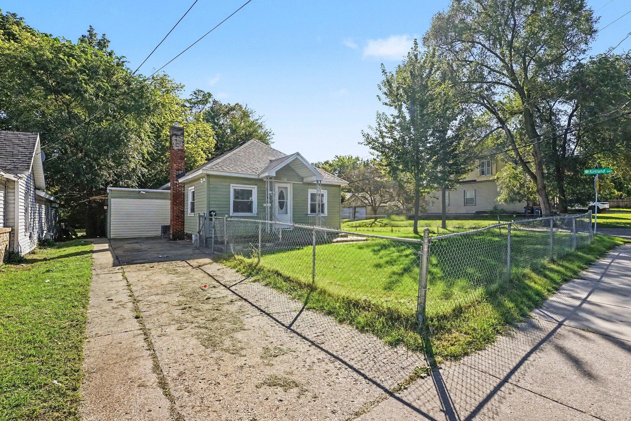 2154 Mckee Avenue SW Grand Rapids MI 49503