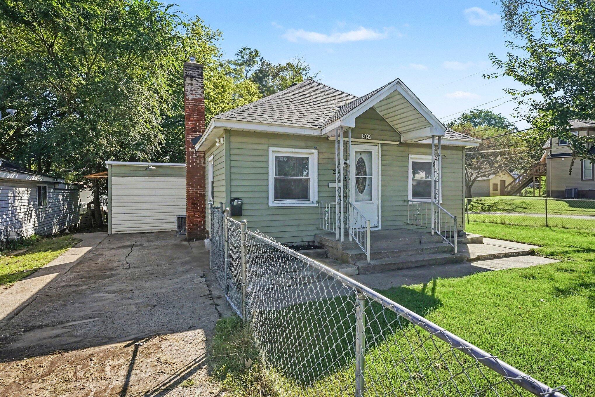 2154 Mckee Avenue SW Grand Rapids MI 49503