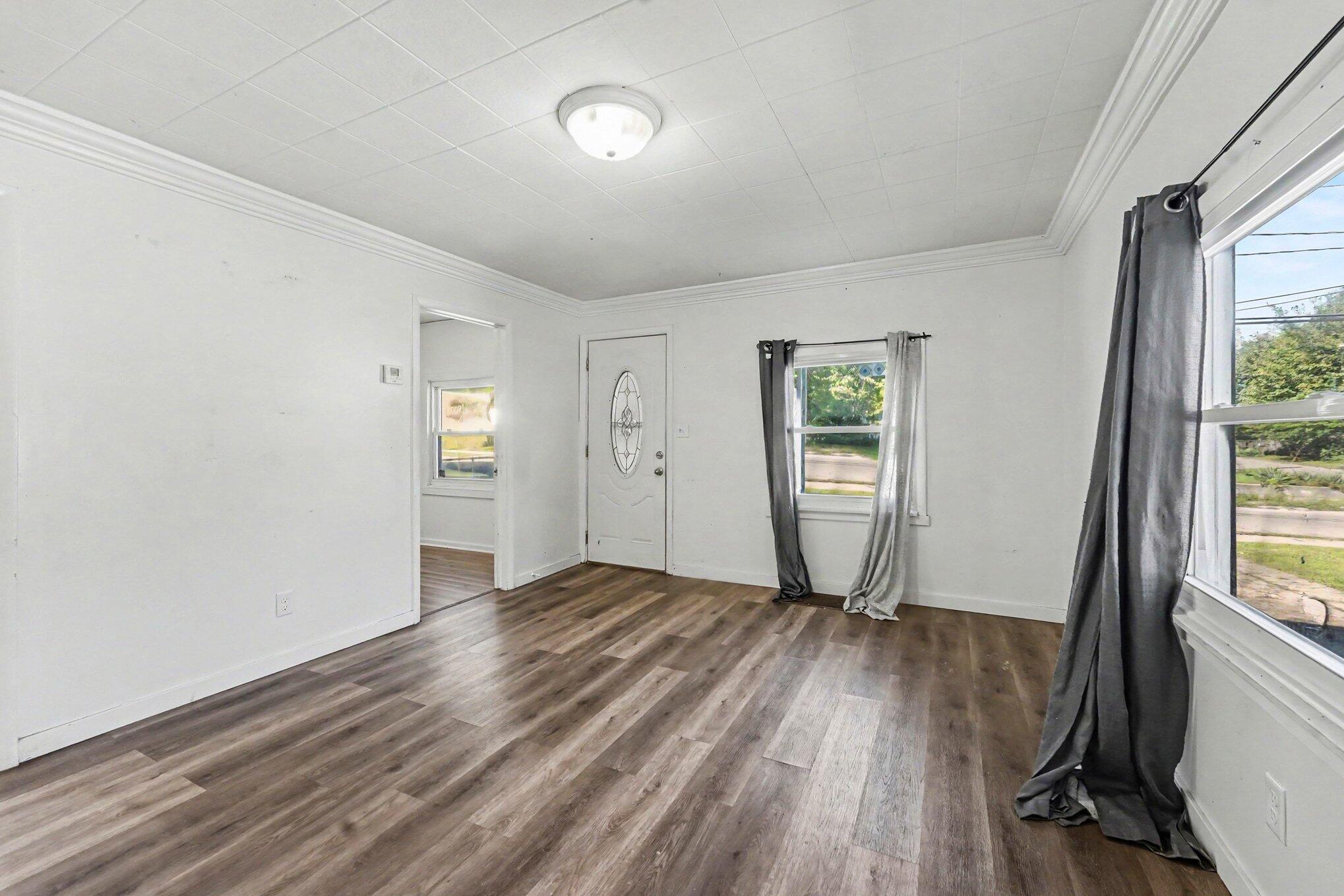 2154 Mckee Avenue SW Grand Rapids MI 49503