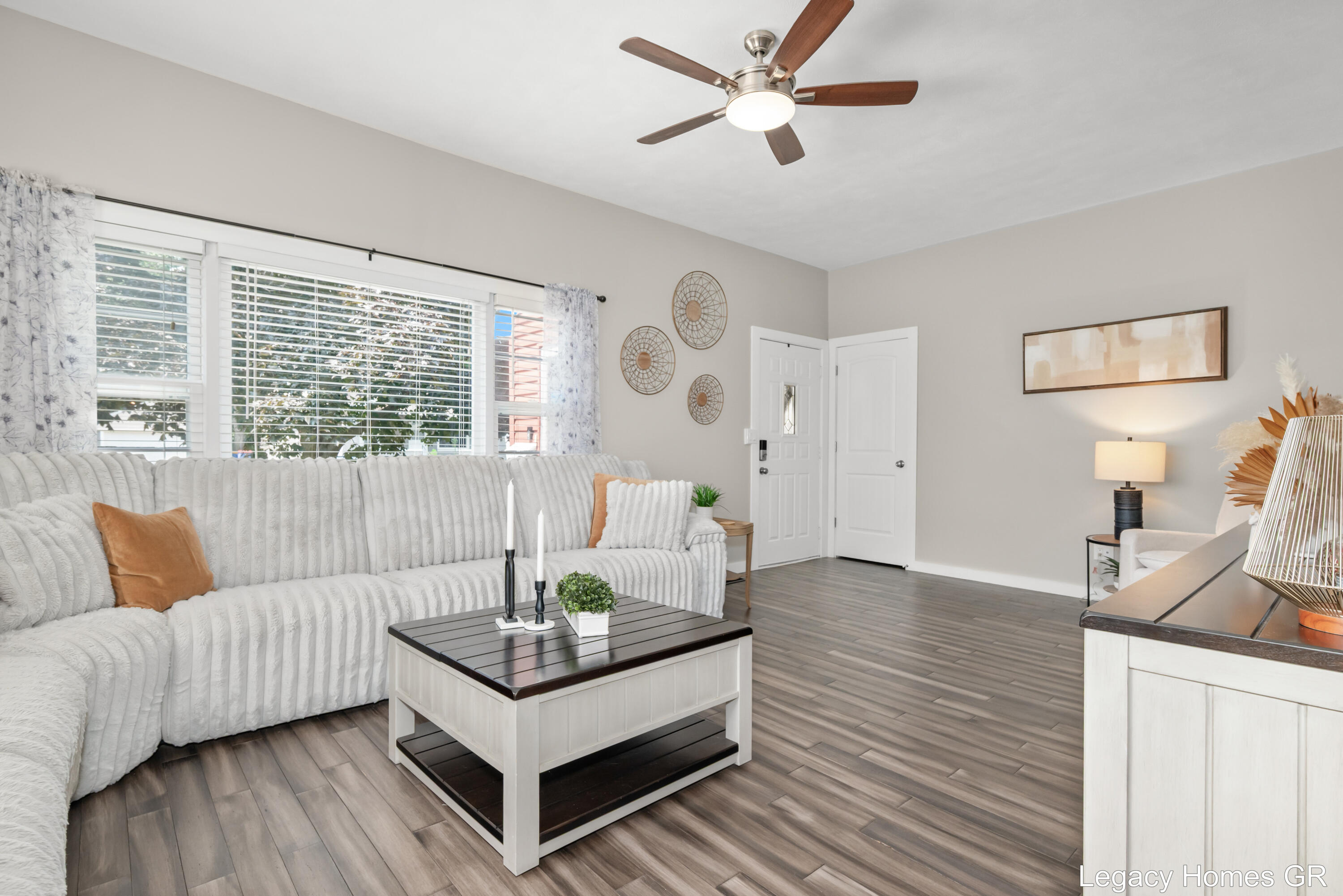 1042 Patton Avenue NW Grand Rapids MI 49504