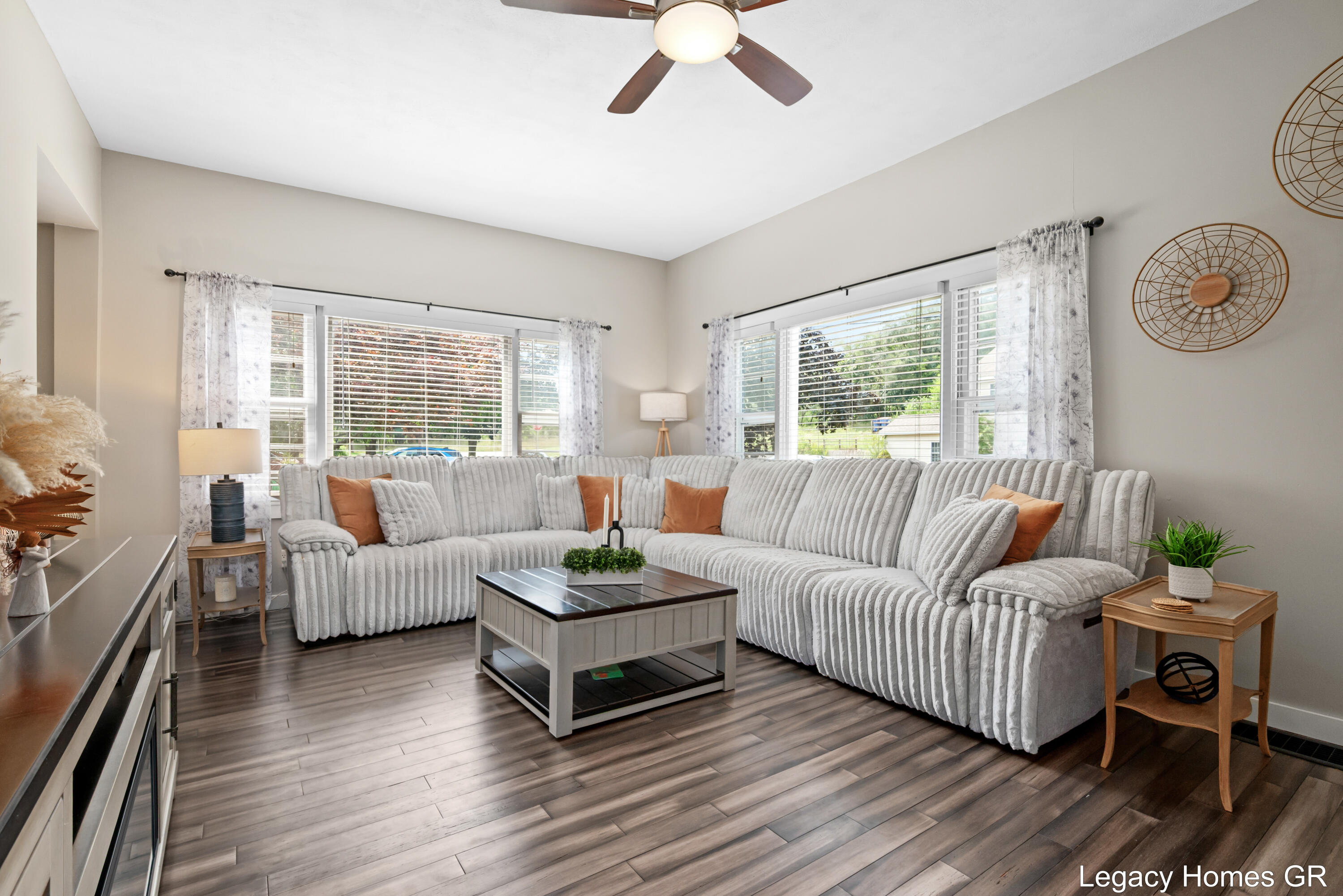 1042 Patton Avenue NW Grand Rapids MI 49504