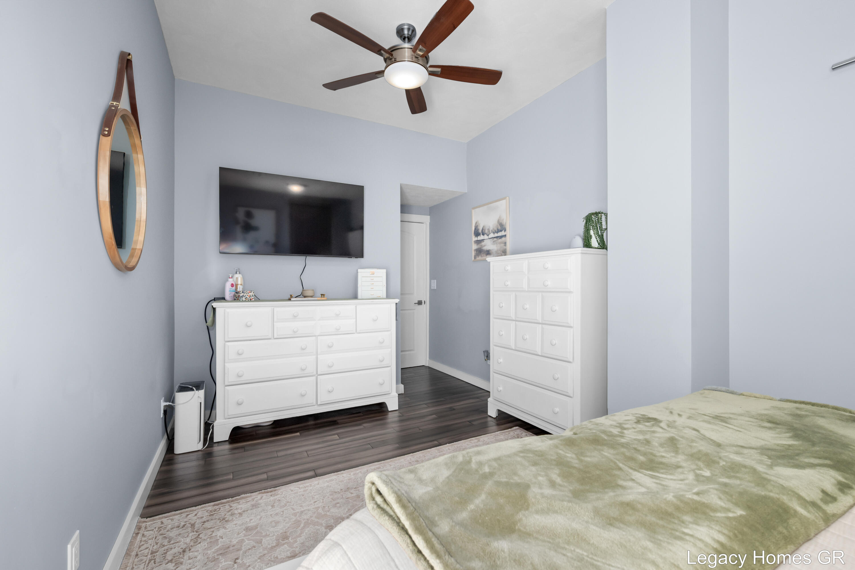 1042 Patton Avenue NW Grand Rapids MI 49504