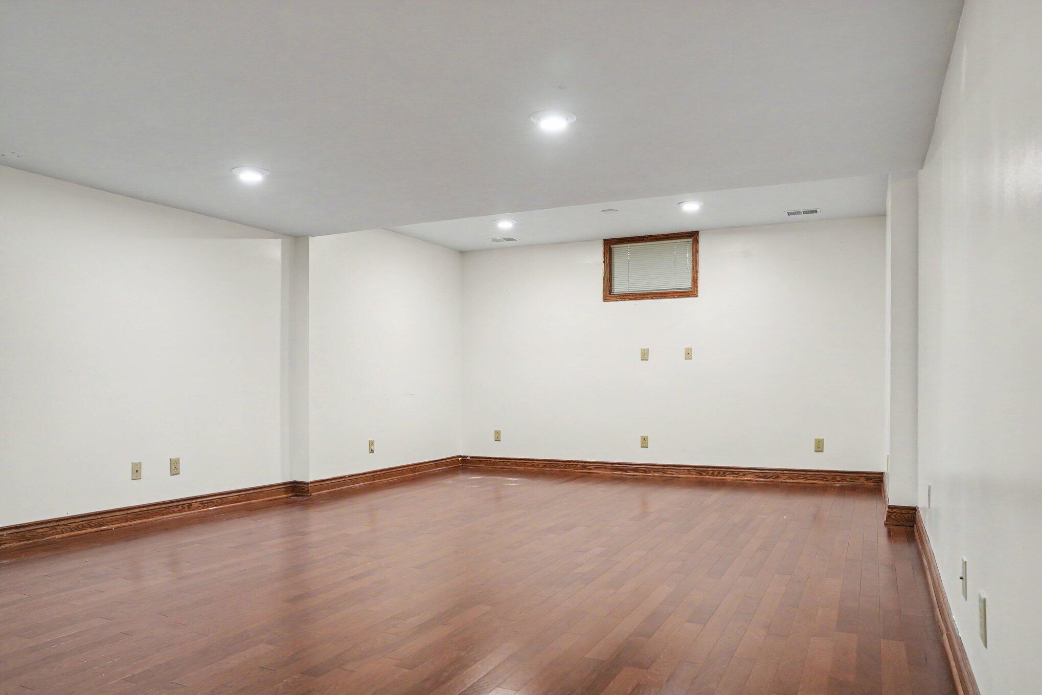 3854 Reynolds Street Kalamazoo MI 49048