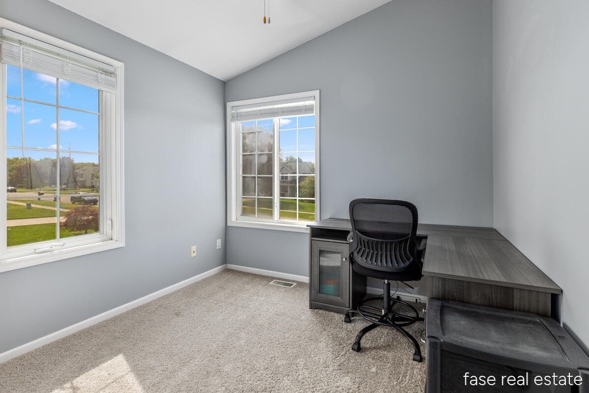 2796 Bryanwood Drive NW Grand Rapids MI 49544