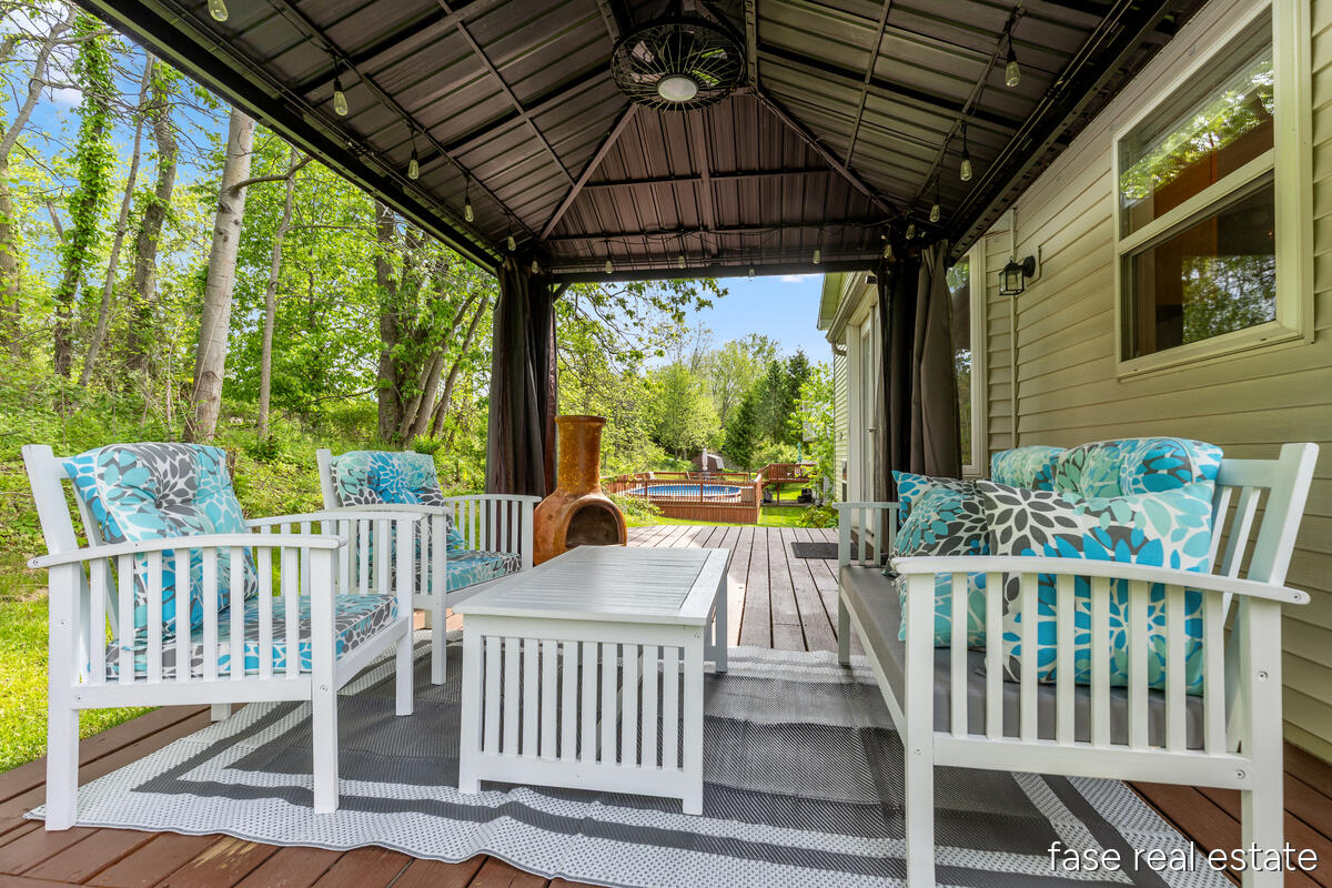 2796 Bryanwood Drive NW Grand Rapids MI 49544