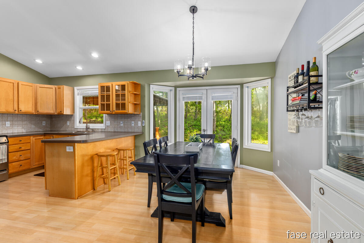 2796 Bryanwood Drive NW Grand Rapids MI 49544